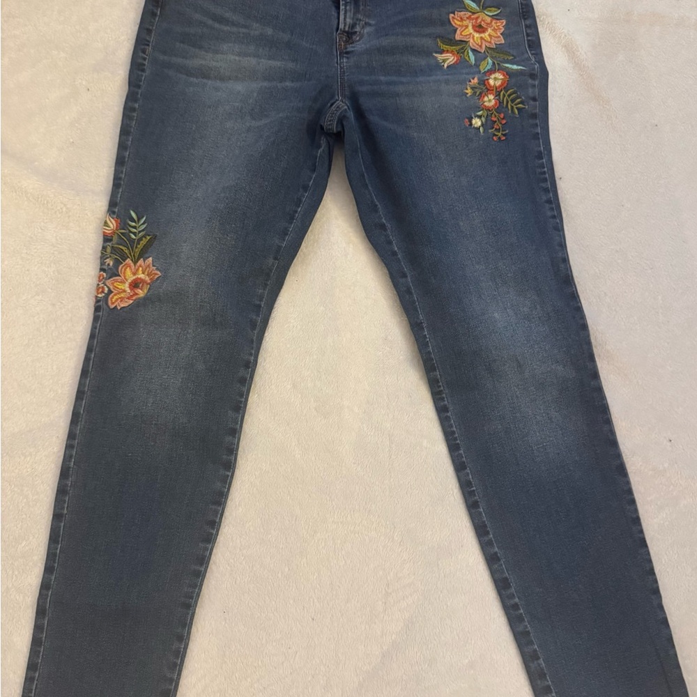Old Navy Blue Jeans with Floral Embroidery - Picture 2 of 7